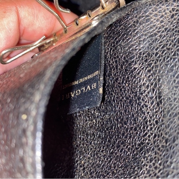 Authentic BVLGARI Ribbed 4 Prong Leather Key holder In Excellent Condition - Picture 7 of 10